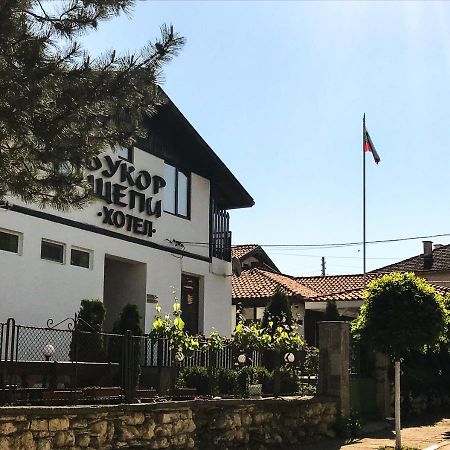 Guest House Bukor Shtepi Mandrica Экстерьер фото