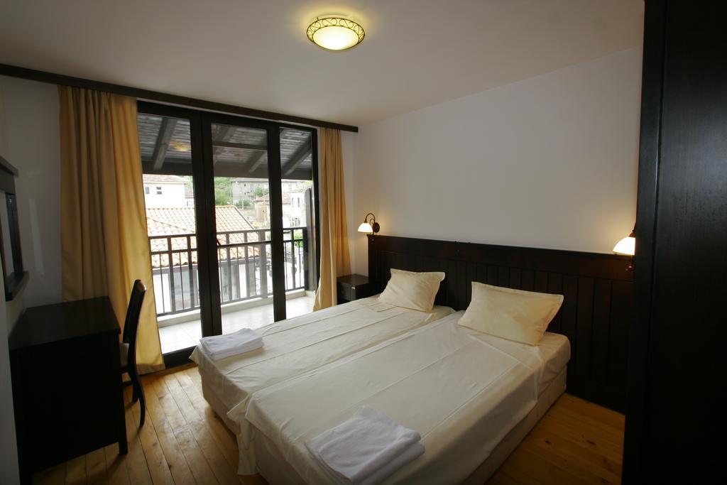 Guest House Bukor Shtepi Mandrica Экстерьер фото
