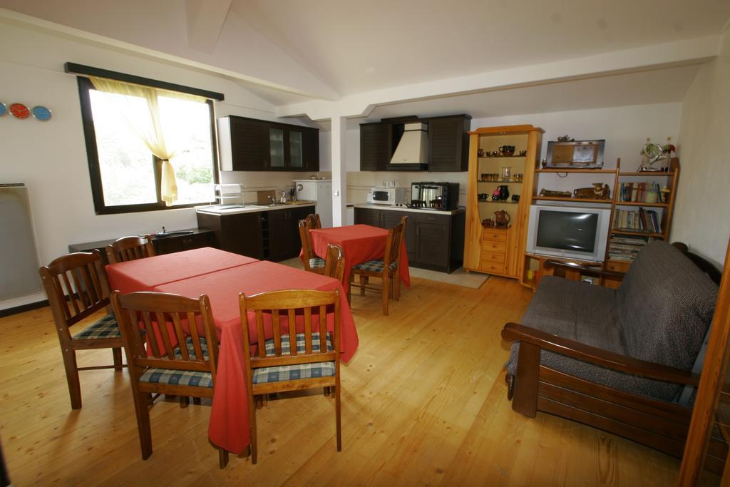 Guest House Bukor Shtepi Mandrica Экстерьер фото