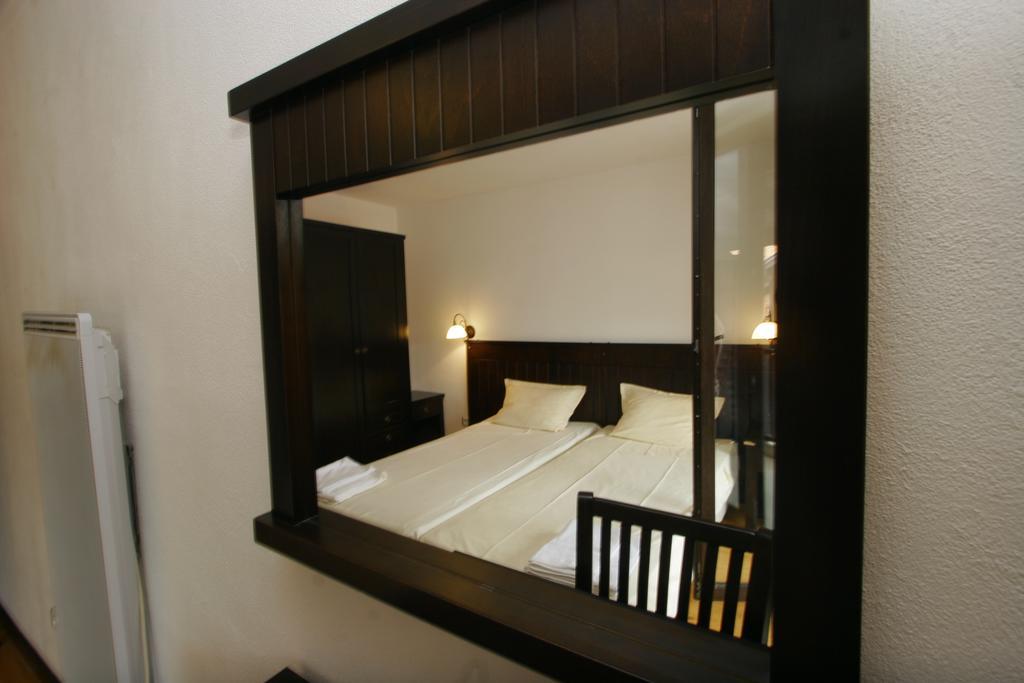 Guest House Bukor Shtepi Mandrica Экстерьер фото