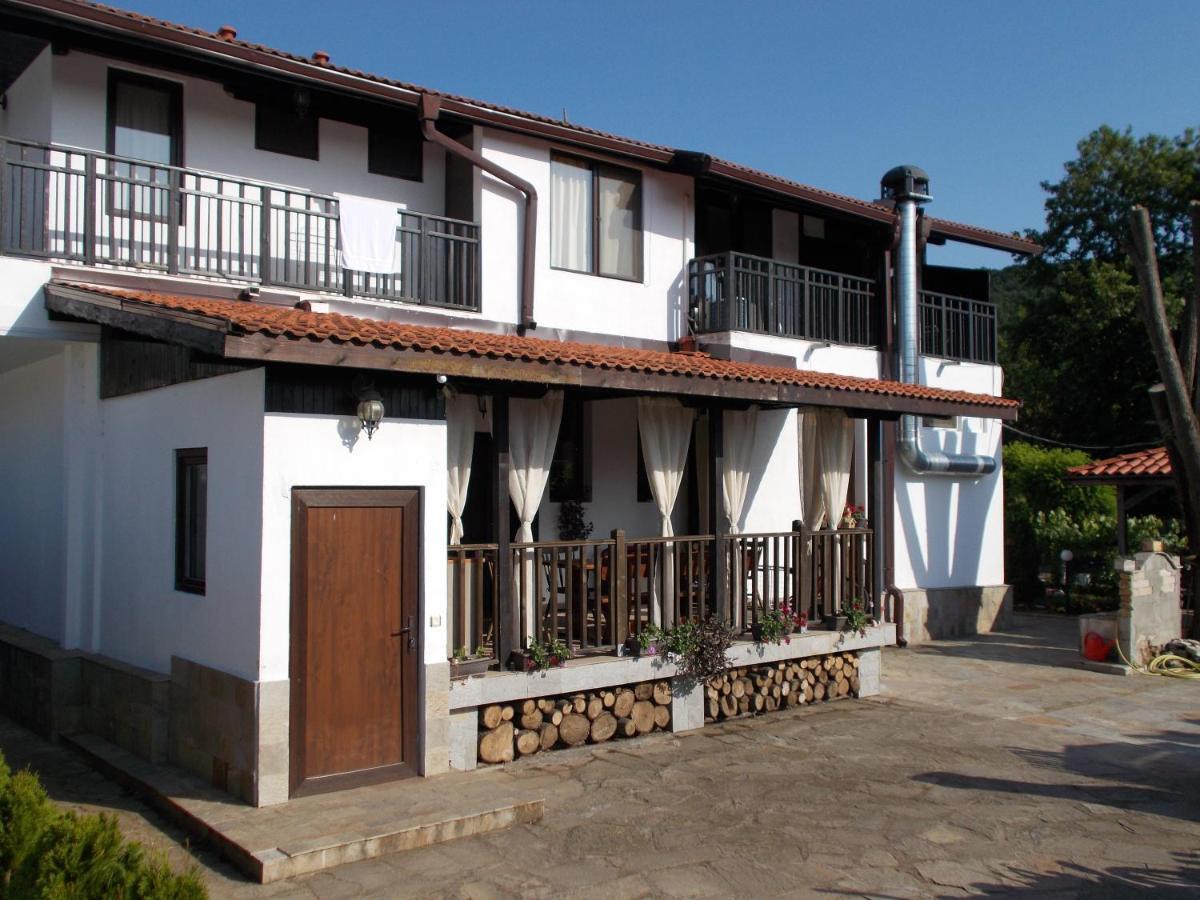 Guest House Bukor Shtepi Mandrica Экстерьер фото