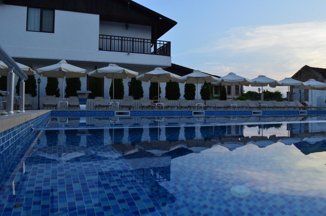 Guest House Bukor Shtepi Mandrica Экстерьер фото